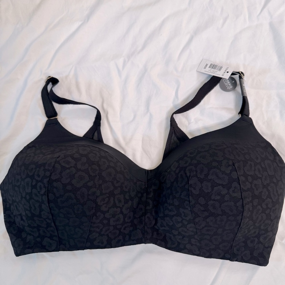 Torrid - wire free bra - Size 38DD